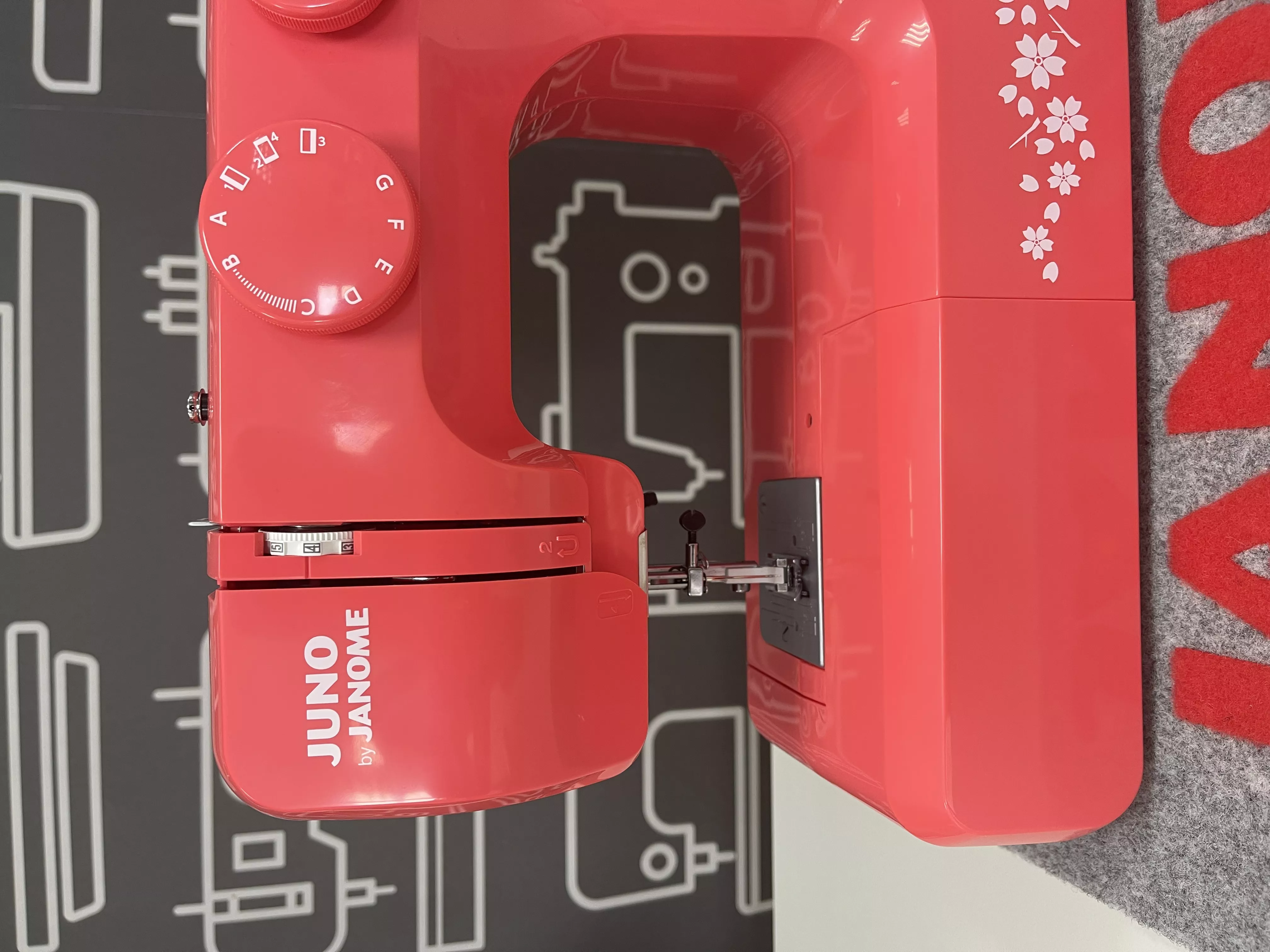 Maszyna do szycia JANOME Juno E1015 RED