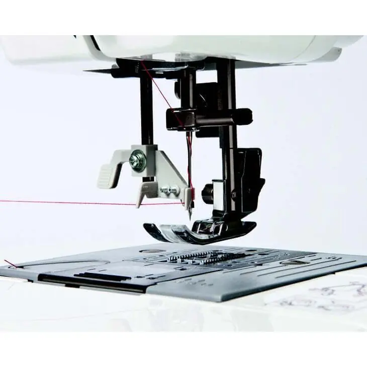 Maszyna do szycia Brother XT37